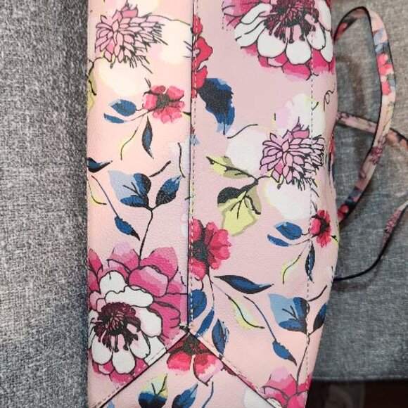 Betsey Johnson Pink Floral Tote Bag with a Bow Accent - Picture 8 of 8
